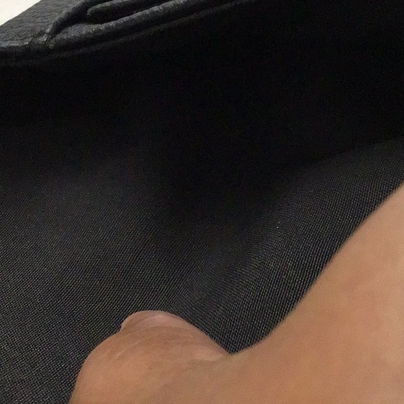 Nanette Lepore Black Pebble Faux Leather phone wallet crossbody bag - Picture 8 of 10